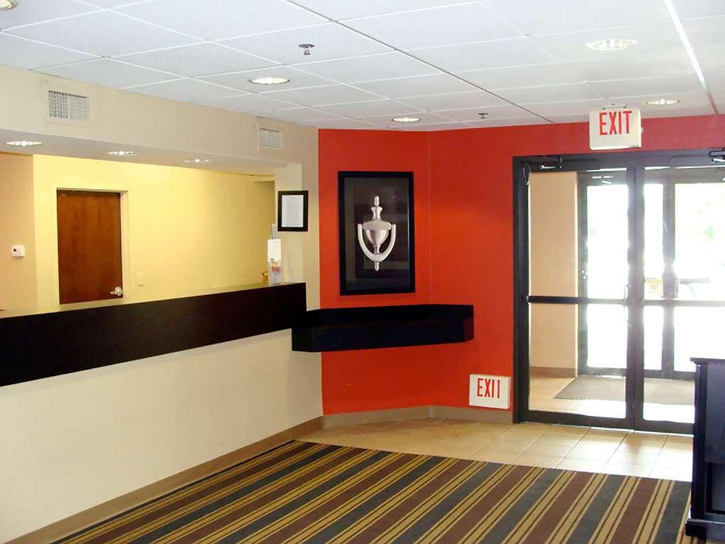 Extended Stay America Suites - Edison - Raritan Center Interior photo